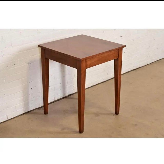 1990s Ethan Allen Arts and Crafts Shaker Cherry Wood Occasional Side Table or Tea Table For Sale In New York - Image 6 of 8