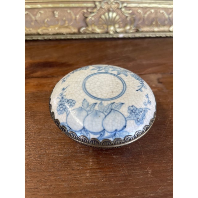 Possibly Antique Chinese Blue and White Porcelain Lidded Box With Bronze Toned Mounts, Late Qing Dynasty. For Sale - Image 4 of 10