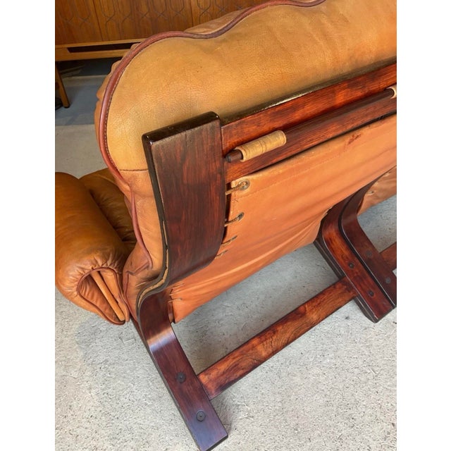 Mid-Century Modern Norwegian Tan Leather Two-Seater Sofa by Oddvin Rykken for Rybo Rykken & Co For Sale - Image 14 of 17