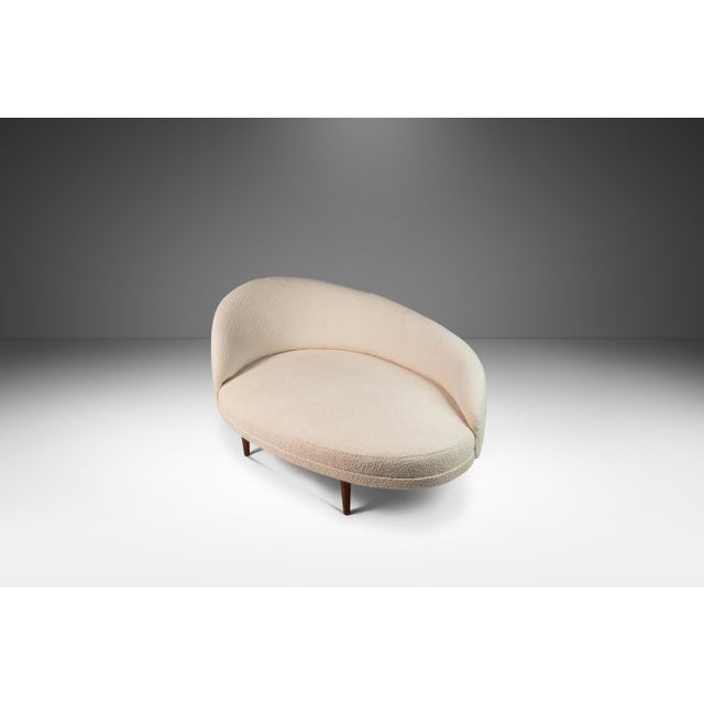 1960s Mid-Century Modern "Cloud" 2026cl Chaise Lounge Sofa in White Bouclé Attributed to Adrian Pearsall for Craft Associates, Usa, Circa 1960s For Sale - Image 5 of 12