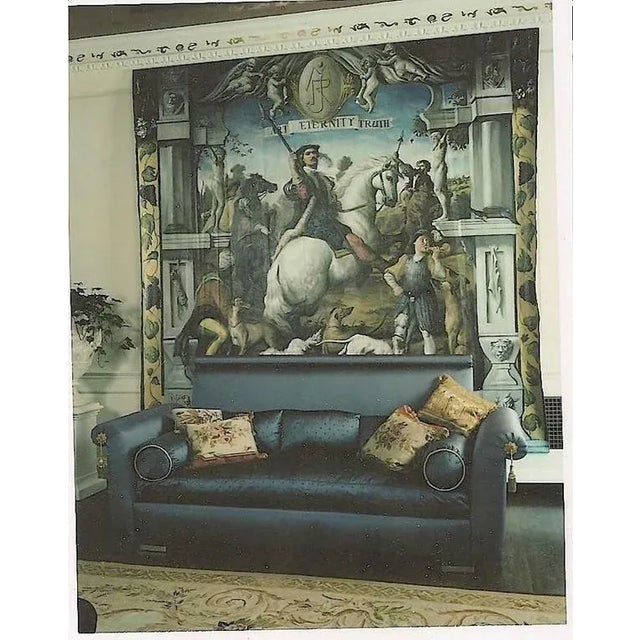 Luxurious Classic Stylish Sofa ‘the St-Laurent’ by famed designers to the rich and famous. The original was designed by...