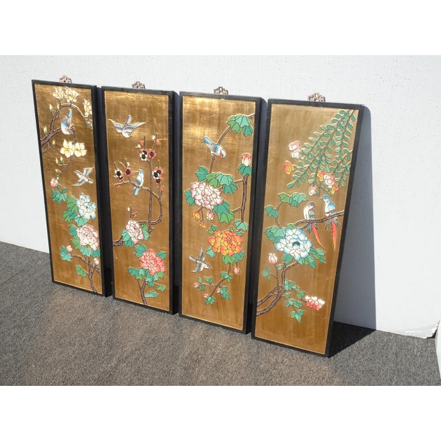 Gorgeous Screen in Good Vintage Condition. Solid and Firm. Wear is usual for its age. Please see the photos. Overall a...