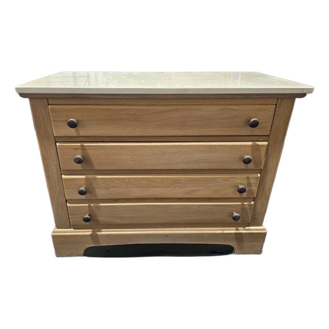 1990s Bernhardt Oak 4-Drawer Bachelor's Chest Dresser With Stone Top For Sale