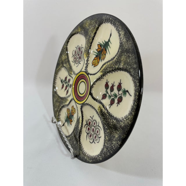 Vintage 1960s French Henriot Quimper Oyster Plate For Sale - Image 9 of 13