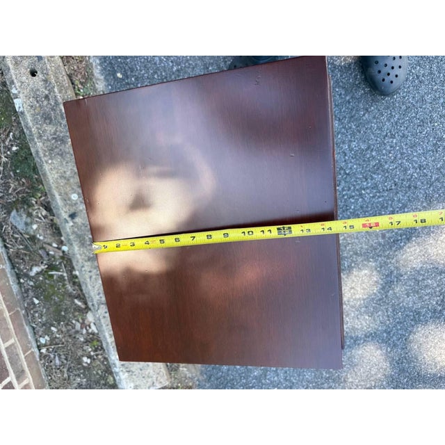 Early 20th Century Federal Style Mahogany Inlaid End Side Table. For Sale - Image 12 of 13