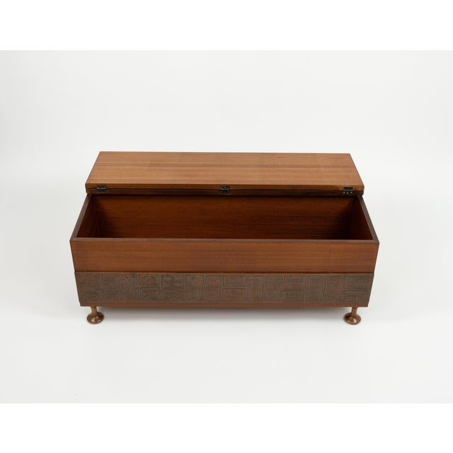 1960s Mid-Century Chest in Wood and Copper attributed to Santambrogio & De Berti, Italy, 1960s For Sale - Image 5 of 17