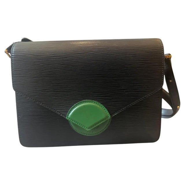 An Authentic 1993 Louis Vuitton Black and Green Epi Leather Hoche Shoulder Bag 4 For Sale - Image 10 of 15
