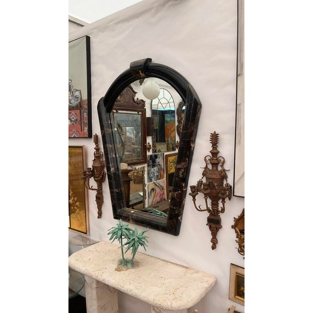1970s Large Rare Vintage Hollywood Regency Tessellated Horn Wall Mirror For Sale - Image 5 of 12