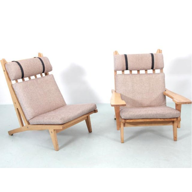 Mid-Century Modern Scandinavian GE 375 Lounge Chairs with Armrests by Hans J. Wegner, 1960s, Set of 2 For Sale - Image 18 of 18