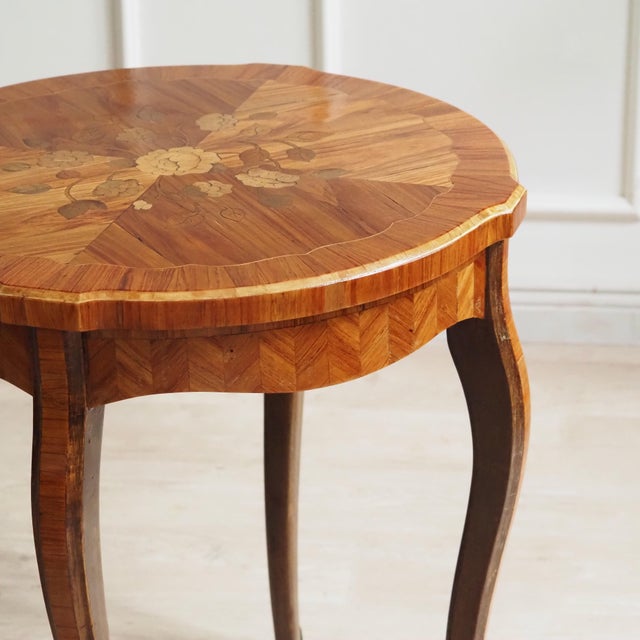 Inlaid Guéridon Side Table with Floral Marquetry, 1900 For Sale - Image 9 of 12
