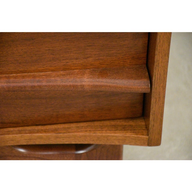 Walnut Mid Century Nightstands by Young Manufacturing - A Pair For Sale In Boston - Image 6 of 11