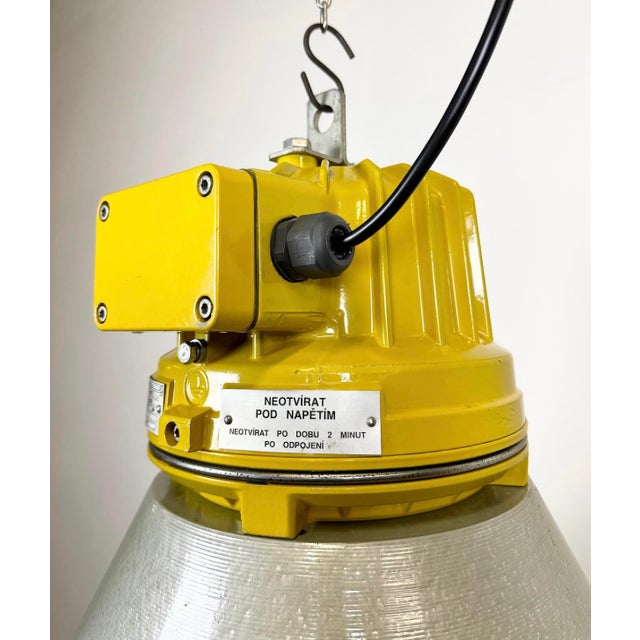 Industrial Yellow Explosion Proof Lamp with Aluminium Shade from Elektrosvit, 1990s For Sale - Image 9 of 16