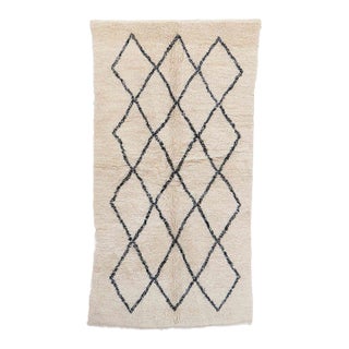 2020's Moroccan Beni Ourain Wool Rug - 8.2 X 4.3 Ft For Sale
