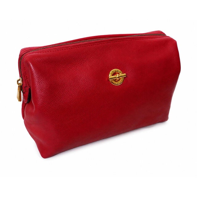 Celine Vintage Celine Red Leather Vanity Case / Cosmetic Clutch With Gold Hardware For Sale - Image 4 of 14