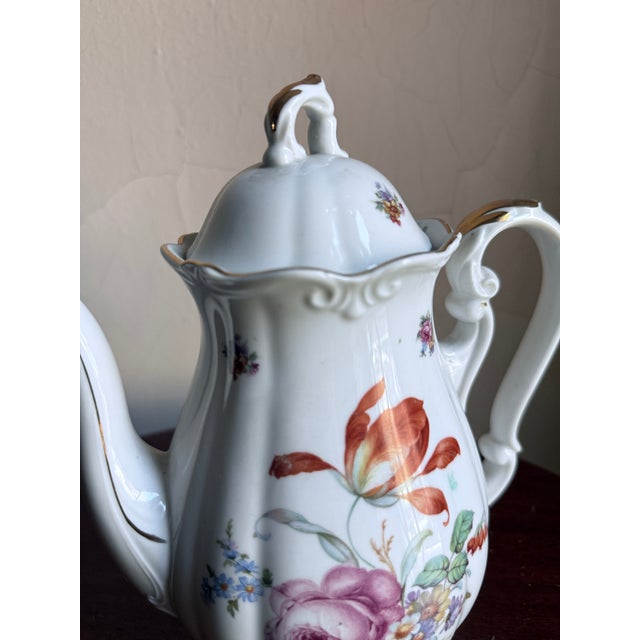 Mid-20th Century Bavaria Bernadotte Style Fluted Porcelain Coffee Pot Floral Gold Trim For Sale In New York - Image 6 of 14