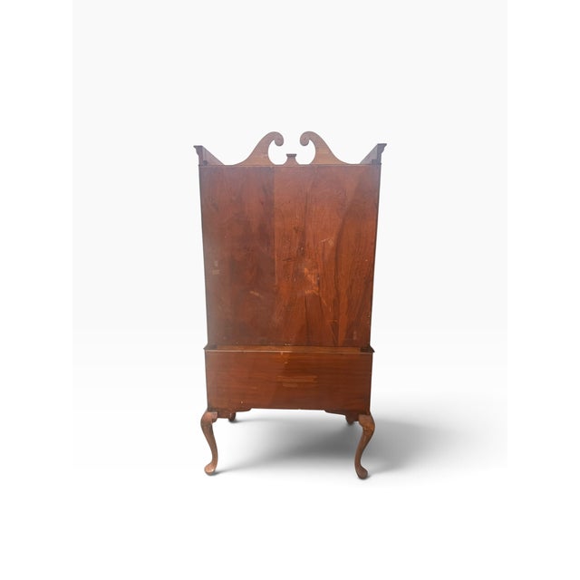 Vintage Colonial Revival Figured Maple Chippendale-Style Highboy Chest For Sale In West Palm - Image 6 of 15