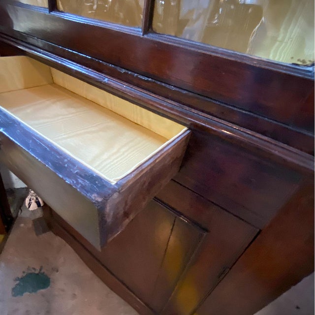 Small English Georgian Mahogany Glazed Door Two-Part Corner Cupboard For Sale - Image 9 of 11