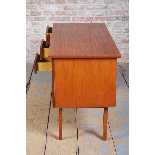 Mid-Century Modern Mid-Century Writing Desk in Mahogany Veneer, Czech, 1950 For Sale - Image 3 of 13