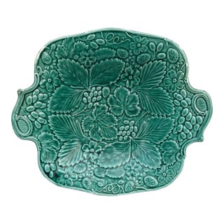 19th Century English Green Majolica Strawberry Platter For Sale