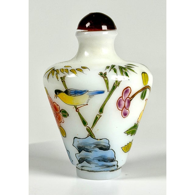 1950s Stunning Painted Enamel Peking Glass Snuff Bottle With Bird and Flowers For Sale In Sacramento - Image 6 of 7