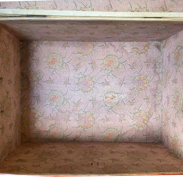 Qing Dynasty (Pre-1900) Lightweight Lacquered Leather Trunk. For Sale - Image 9 of 12