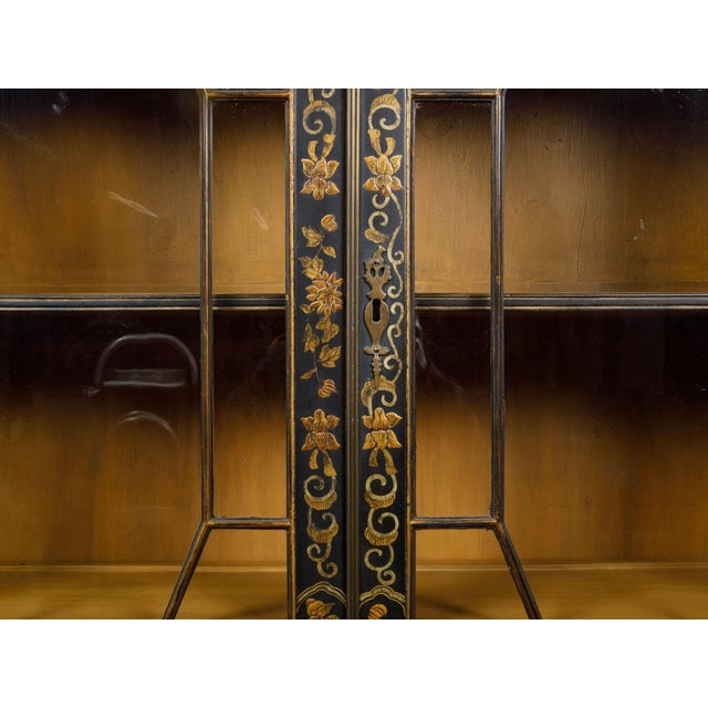 19th Century English Black and Gold Chinoiserie Bookcase with Glass Doors For Sale - Image 4 of 12
