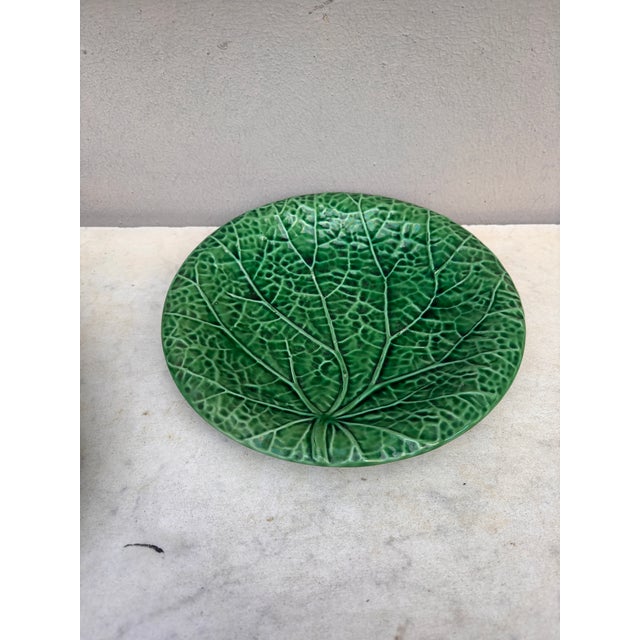Rustic English Green Majolica Leaf Plate Circa 1880 For Sale - Image 3 of 5
