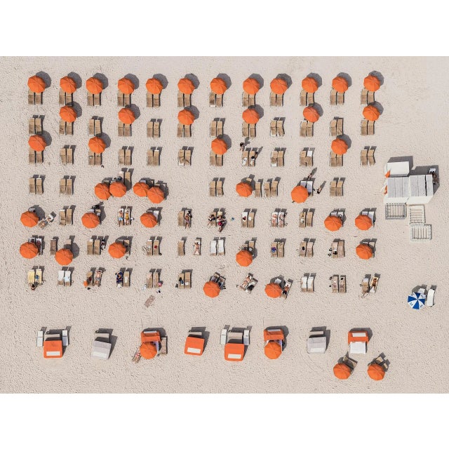 "AV_Miami_II_002" Contemporary Photograph Fine Art Print by Bernhard Lang For Sale