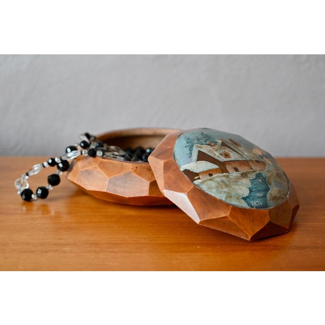 Mid-20th Century Carved Wooden Lidded Box, 1960s For Sale - Image 10 of 10