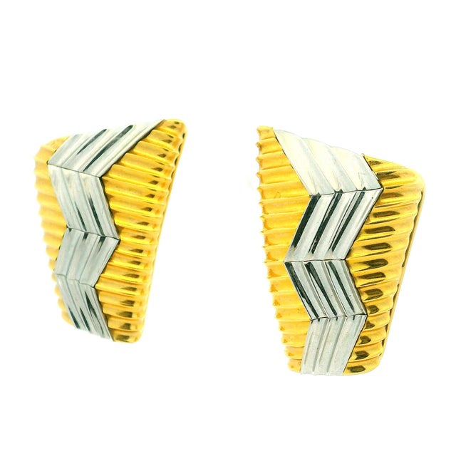 1990s Pair of Michael Bondanza “Heatwave” Platinum & 18k Gold Sculptural Earrings For Sale In Miami - Image 6 of 10