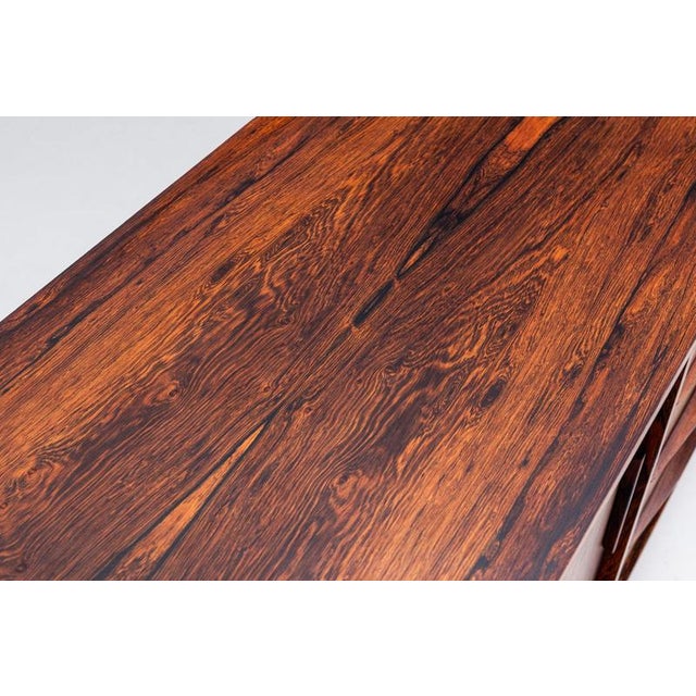 Scandinavian Symmetric Sideboard in Rosewood, Denmark, 1960 For Sale - Image 12 of 18