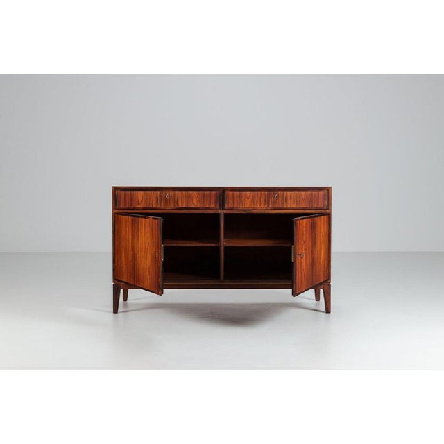 Model 5 Sideboard in Rosewood by Gunni Omann for Omann Jun, Denmark, 1960 For Sale - Image 4 of 15