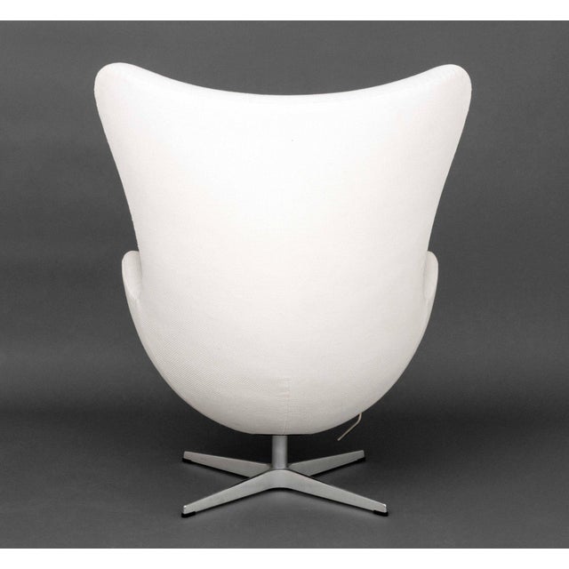 Fritz Hansen White Upholstered Egg Chair For Sale In New York - Image 6 of 7