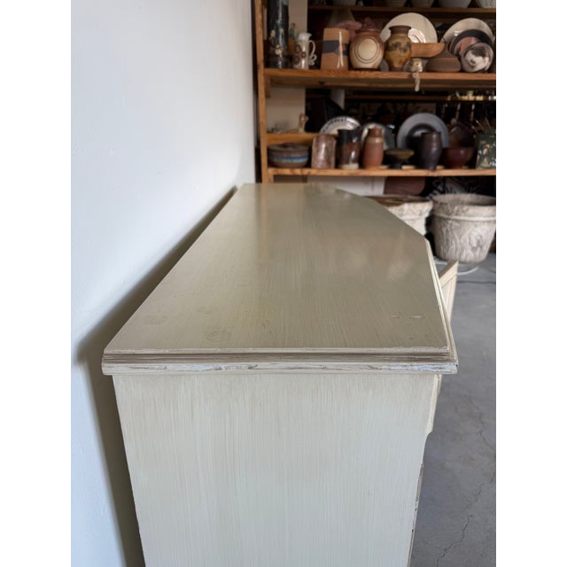 Vintage Hickory Manufacturing Co. Neoclassical Style Bow Front Sideboard For Sale - Image 11 of 16