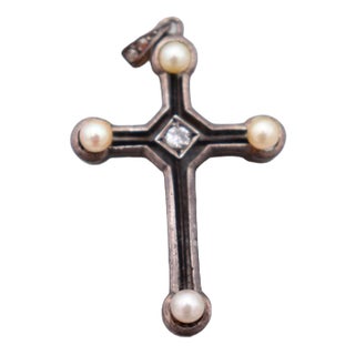 Gold Cross Pendant with Paw Print and Diamonds, 19th Century For Sale