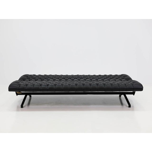 Adjustable Sofa Bed in Quilted Leather by Osvaldo Borsani for Tecno, 1970 For Sale - Image 10 of 18
