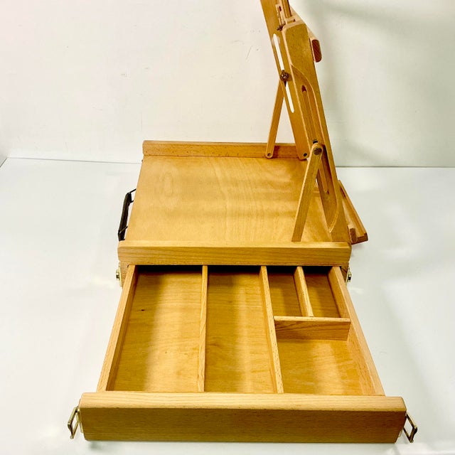 Tan 1970s Boho Chic English Painter’s Tabletop 34” Easel Portable Briefcase For Sale - Image 8 of 12