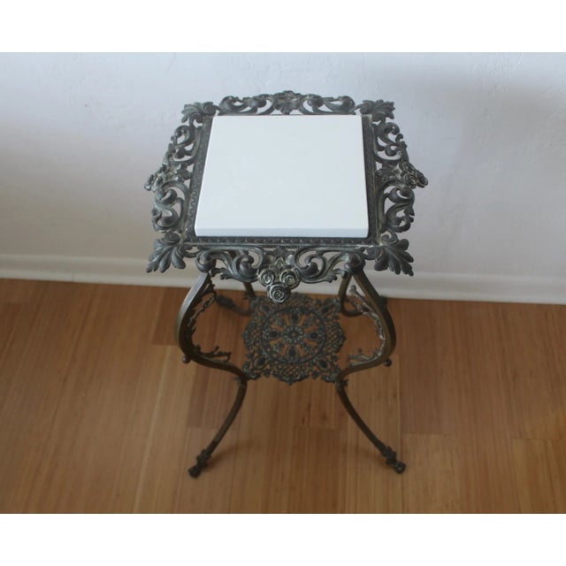 Bradley Hubbard Mid 20th Century Bradley & Hubbard Style Victorian Brass Quartz Footed Plant Stand For Sale - Image 4 of 12