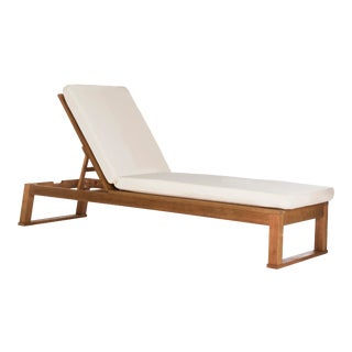 Contemporary Sunlounger in Natural & Beige For Sale