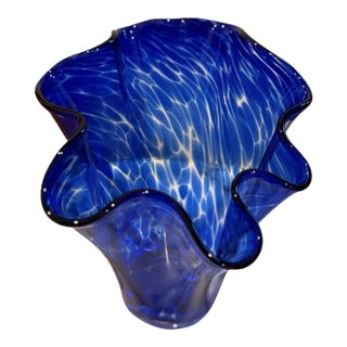 Vintage MCM Murano Style Cobalt Blue Swirl Pattern Ruffled Rim Art Glass Vase For Sale
