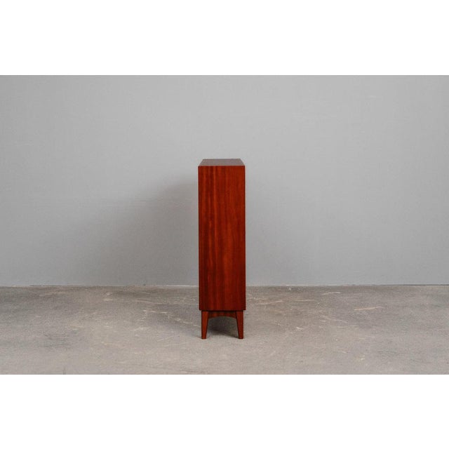 Mid-Century Modern Bookcase in Mahogany For Sale - Image 4 of 12
