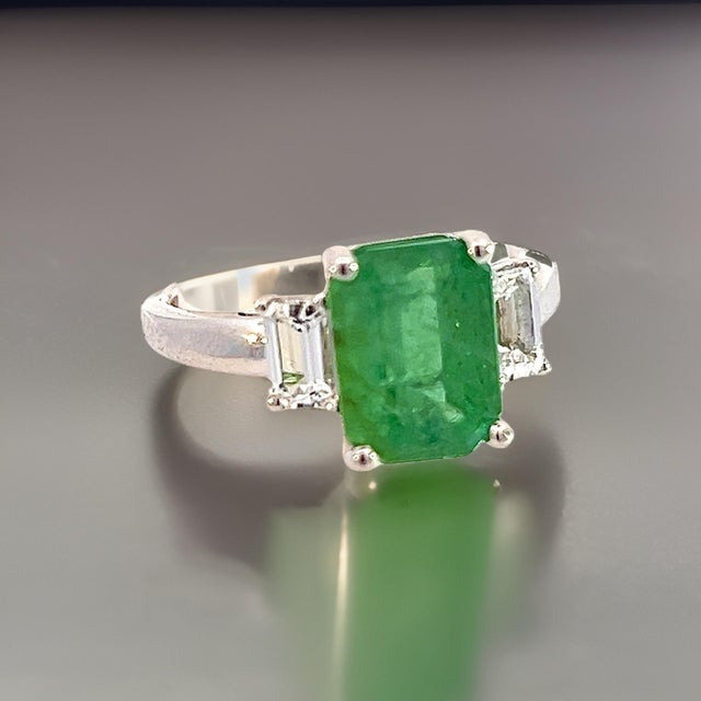 2010s Natural Emerald Sapphire Ring 6.25 14k White Gold 3.49 TCW Certified For Sale - Image 5 of 14