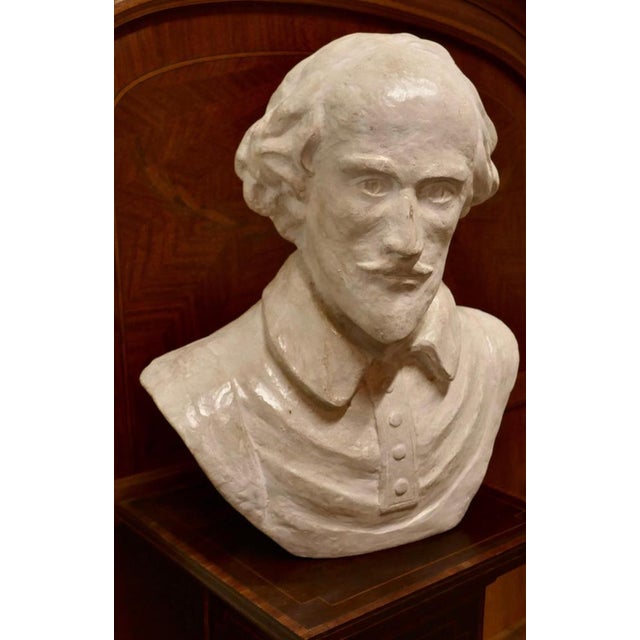 A Good Large Bust of William Shakespeare A Good Large Bust of William Shakespeare, this is a good quality bust, it is made...
