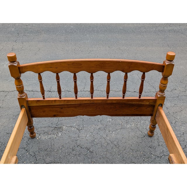 Mid 20th Century Stickley American Colonial Carved Cherry Wood Twin Size Spindle Bedframe, Pair For Sale In Washington DC - Image 6 of 18
