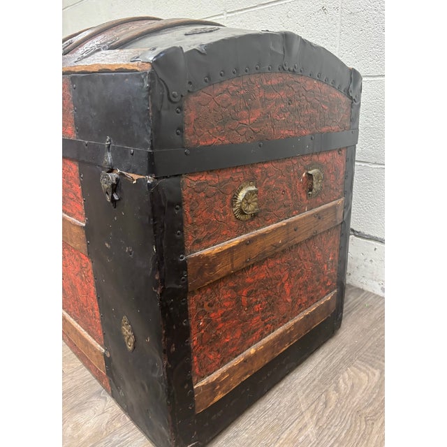 Red Antique Victorian Dome Top Embossed Immigrant Trunk Steamer Trunk For Sale - Image 8 of 18