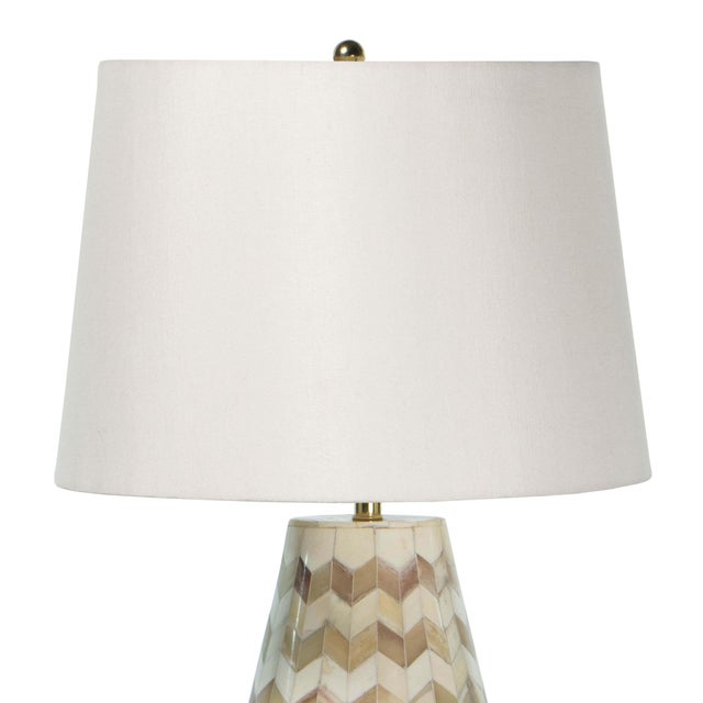 Traditional Regina Andrew Cassia Chevron Table Lamp in Natural For Sale - Image 3 of 7