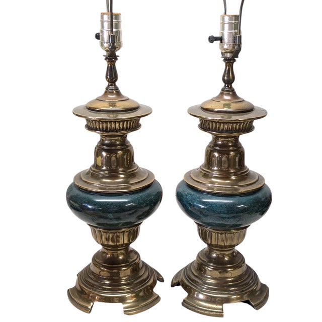 Traditional 1980s Pair of Brass & Marble Table Lamps in the Style of Stiffel For Sale - Image 3 of 5