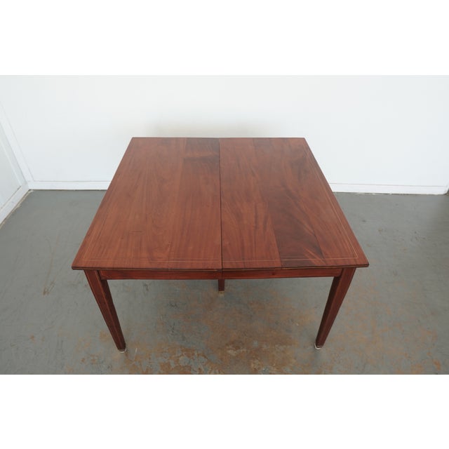 Traditional Vintage Federal Style Dining Table For Sale - Image 3 of 14