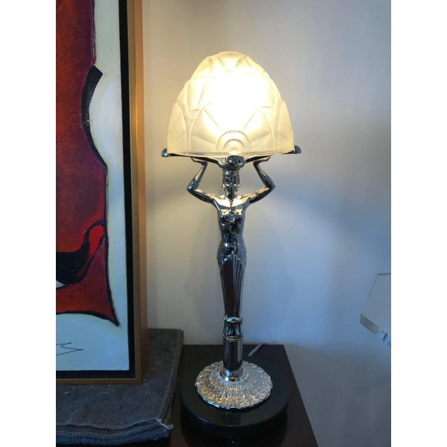 Early 20th Century French Art Deco Female Figurative Table Lamp by Degue For Sale - Image 12 of 13