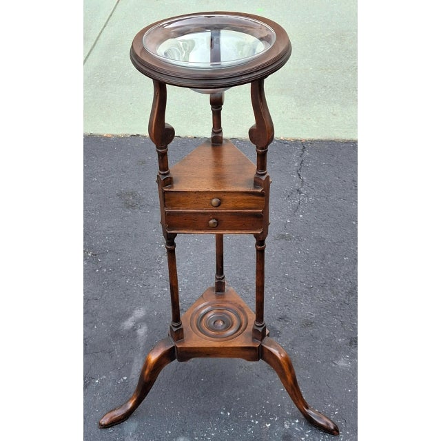 Queen Anne Mid 20th Century Queen Anne Style Mahogany Washstand With Glass Bowl For Sale - Image 3 of 9